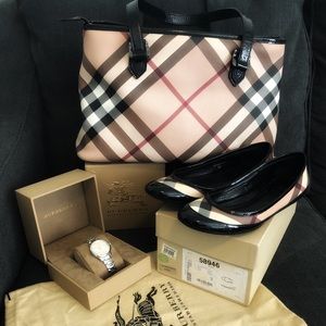 Burberry Purse ❤️